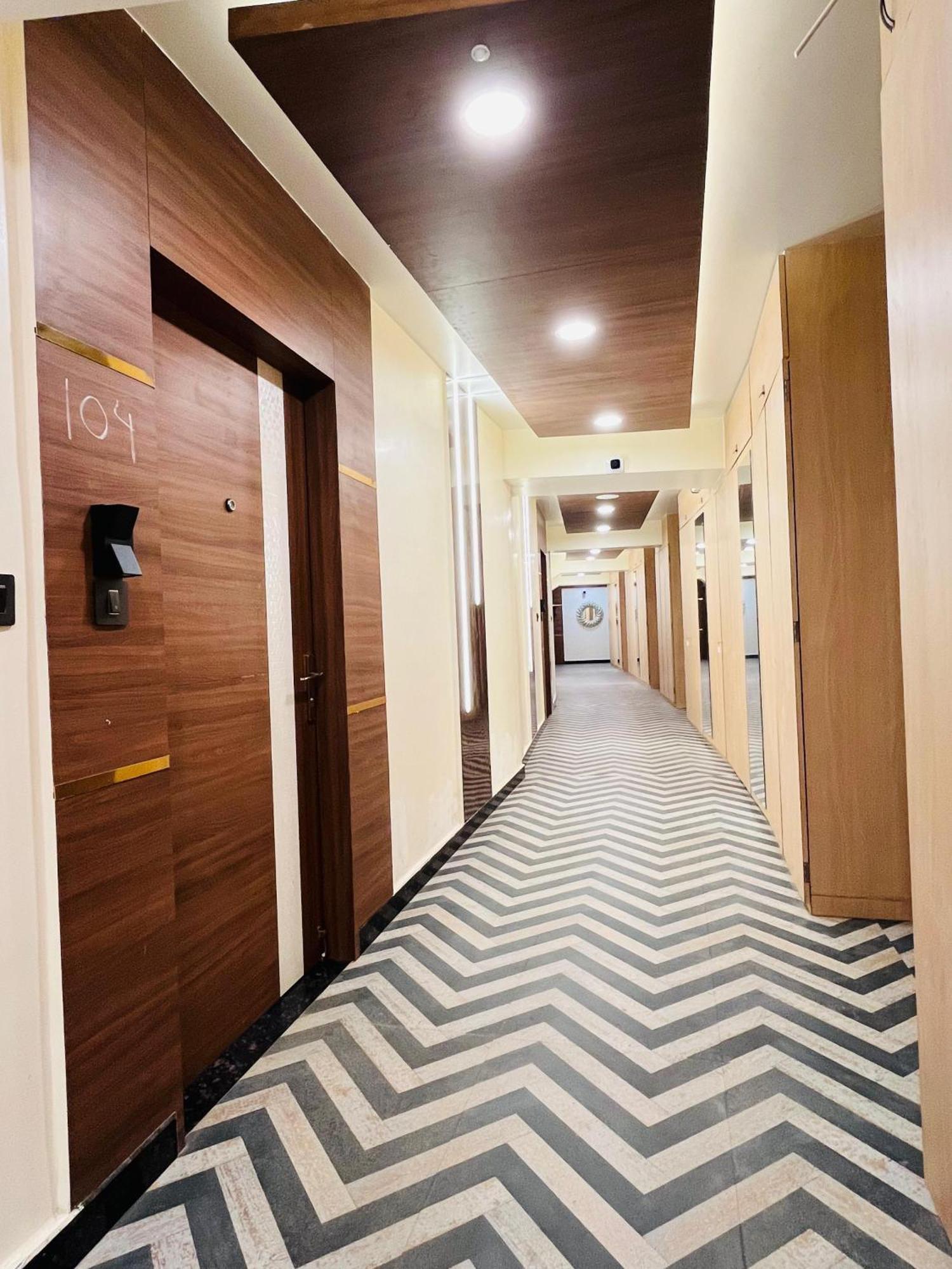 Luxury Stay At Hotel Broadway Boutique Mall Road Chowrasta Near Mahakal Temple Darjeeling (West Bengal) Exterior foto