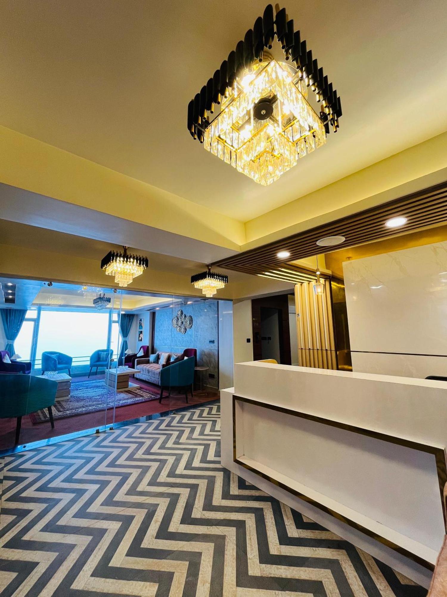 Luxury Stay At Hotel Broadway Boutique Mall Road Chowrasta Near Mahakal Temple Darjeeling (West Bengal) Exterior foto