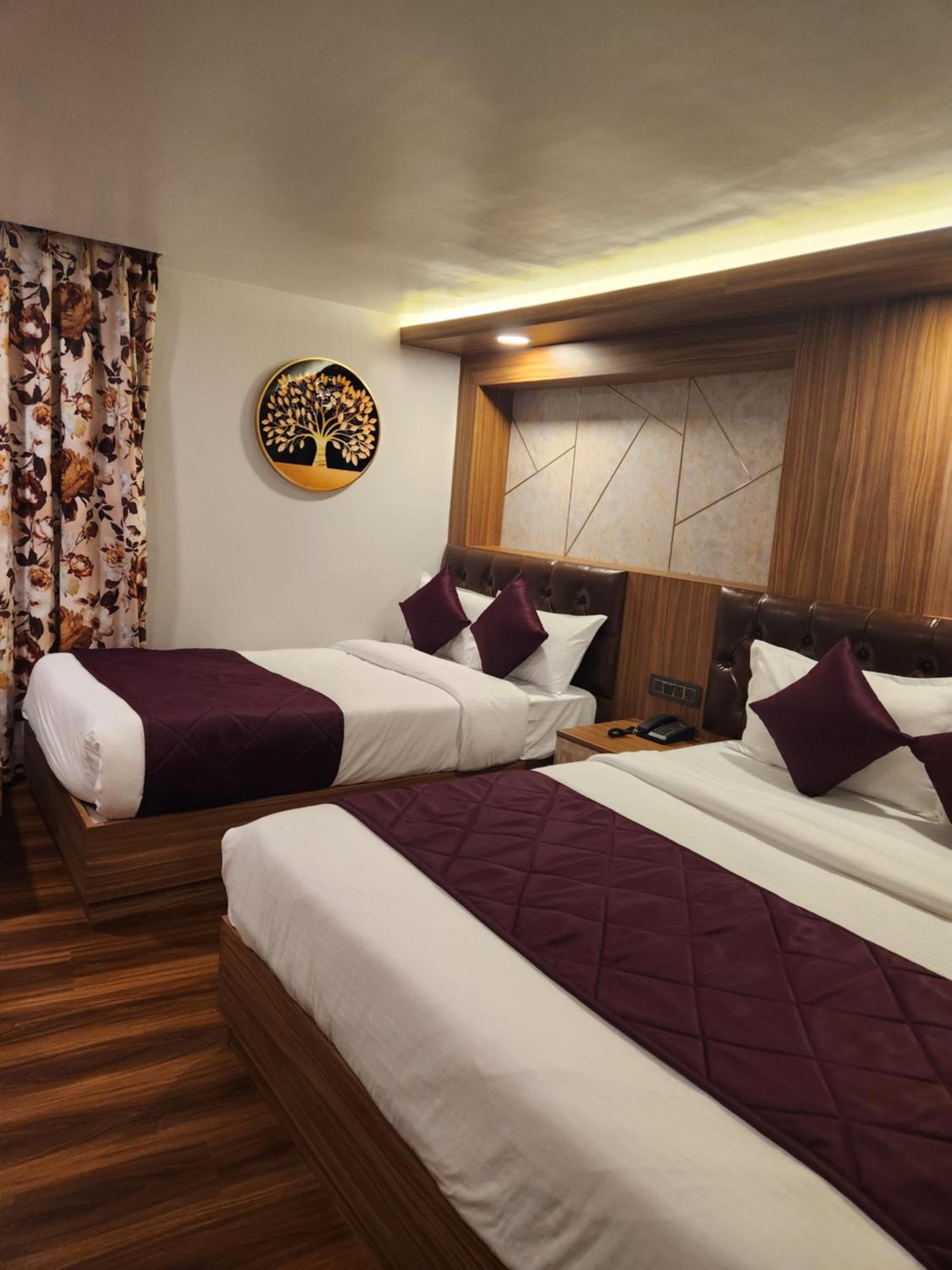 Luxury Stay At Hotel Broadway Boutique Mall Road Chowrasta Near Mahakal Temple Darjeeling (West Bengal) Exterior foto