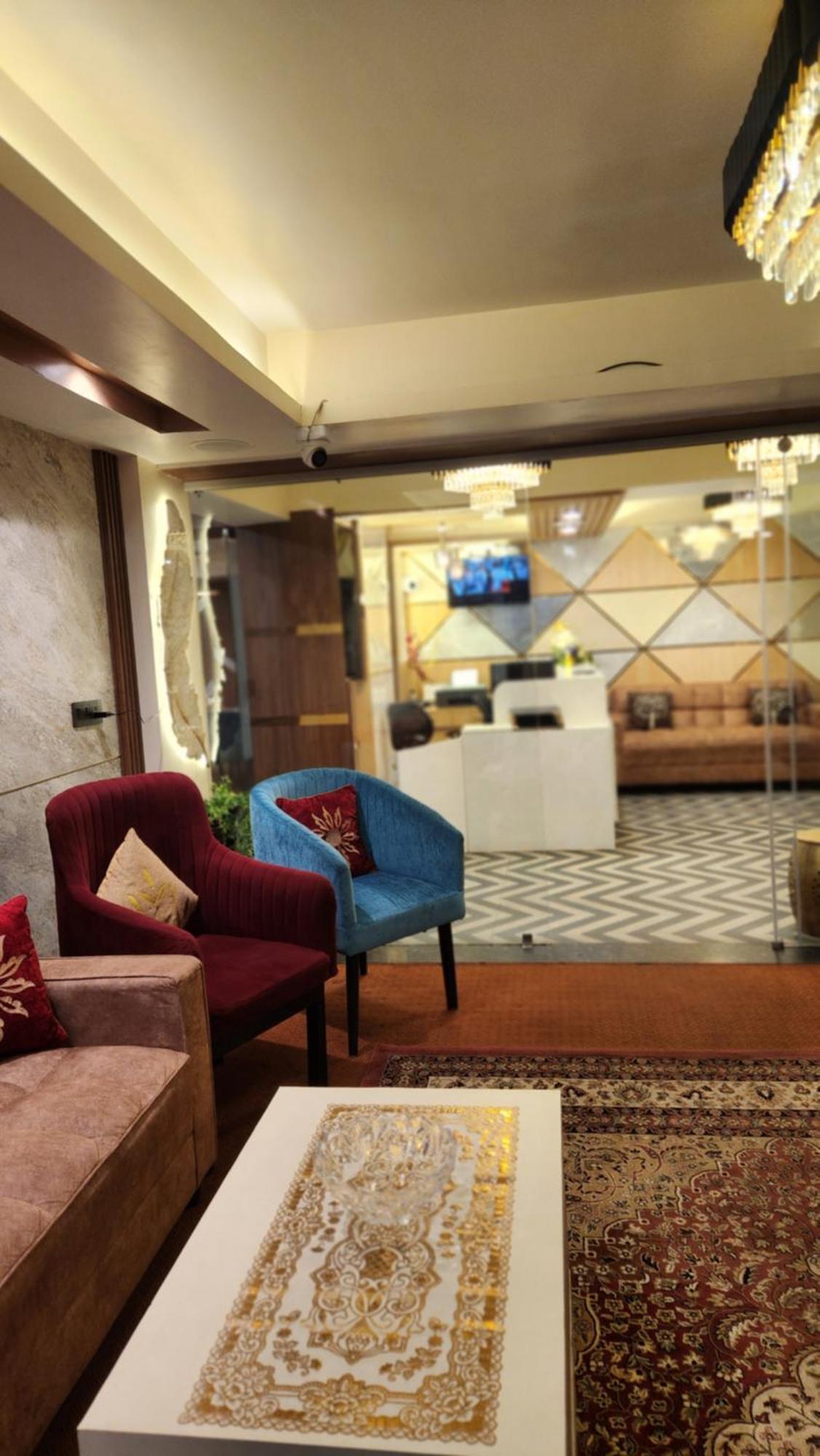 Luxury Stay At Hotel Broadway Boutique Mall Road Chowrasta Near Mahakal Temple Darjeeling (West Bengal) Exterior foto